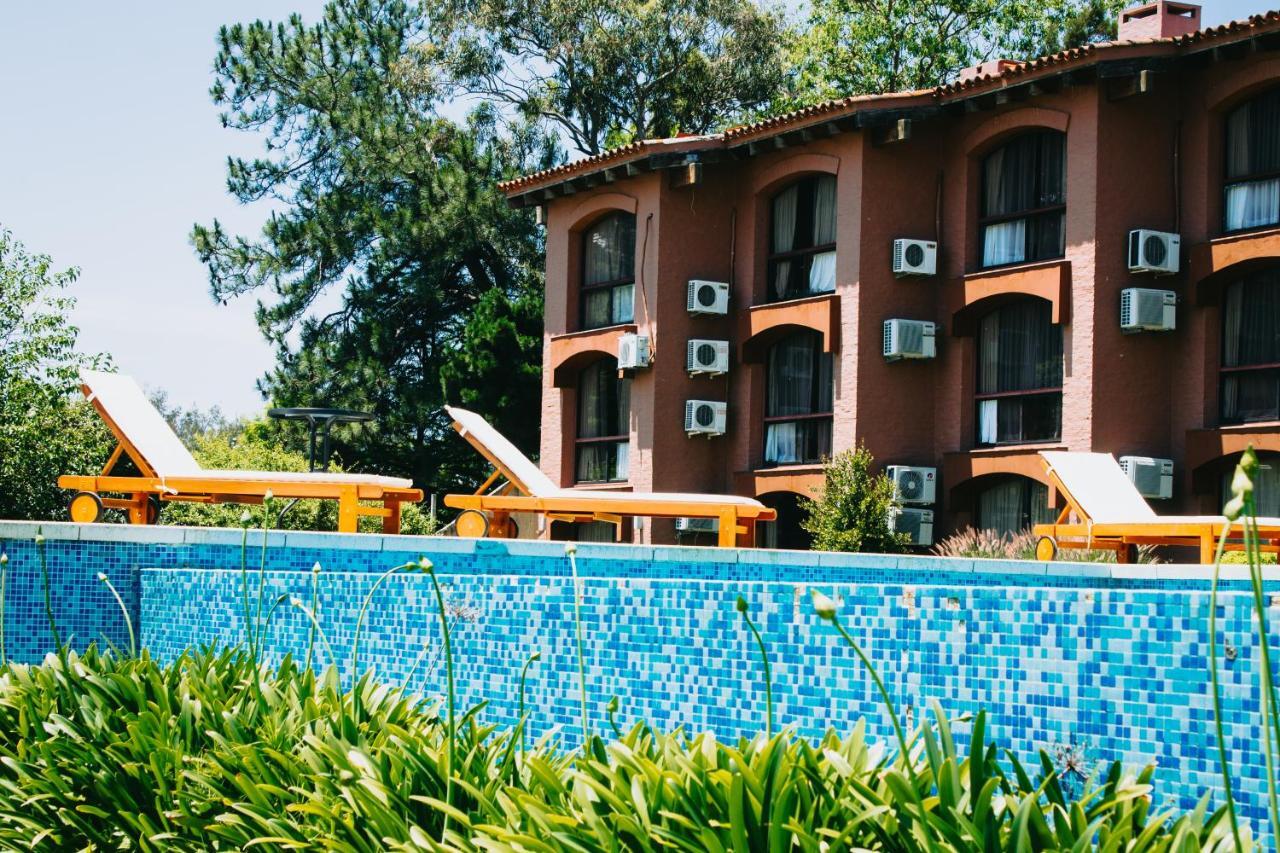 ホテル Wyndham Garden Montevideo Carrasco シウダ・デ・ラ・コスタ エクステリア 写真